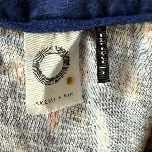 Anthropologie Akemi + Kin Embroidered Beaded Top – Size S - Picture 4 of 4